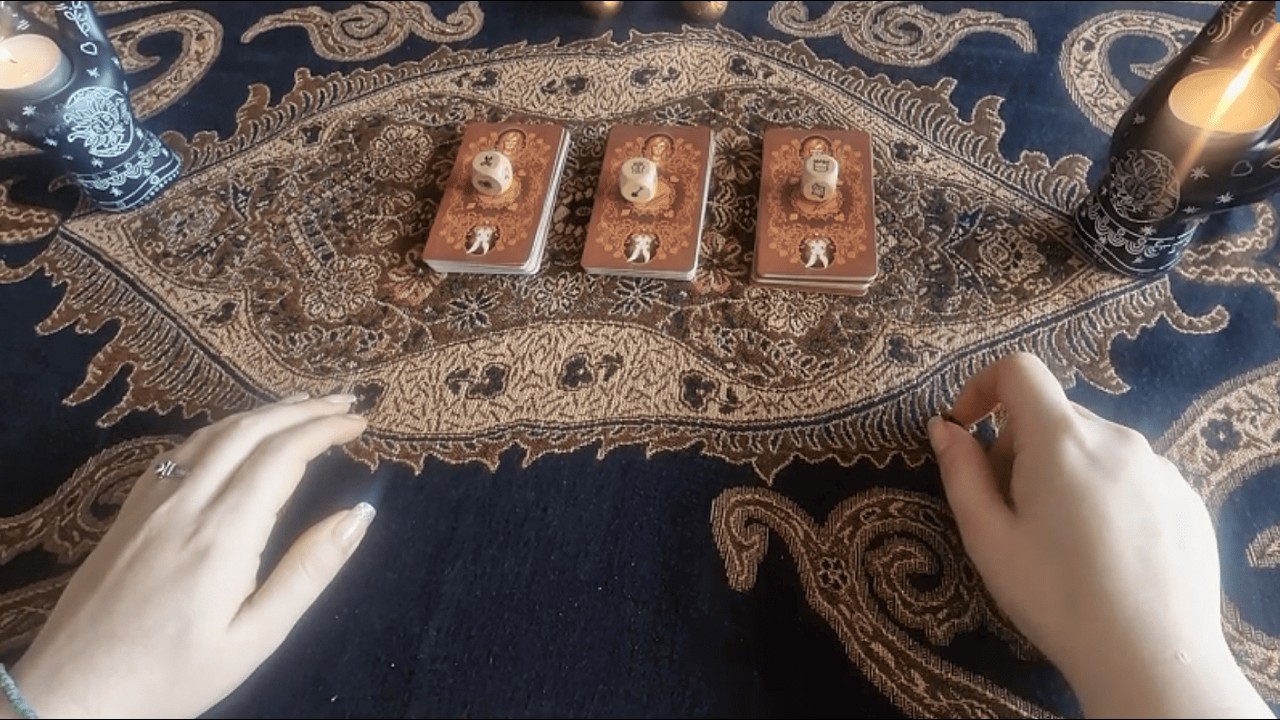 💌💘Ποιος σε παρακολουθεί και γιατί;💘💌 MANTIKO-MAΓΙΣΣΑ #διάλεξεμιακάρτα  #pickacard