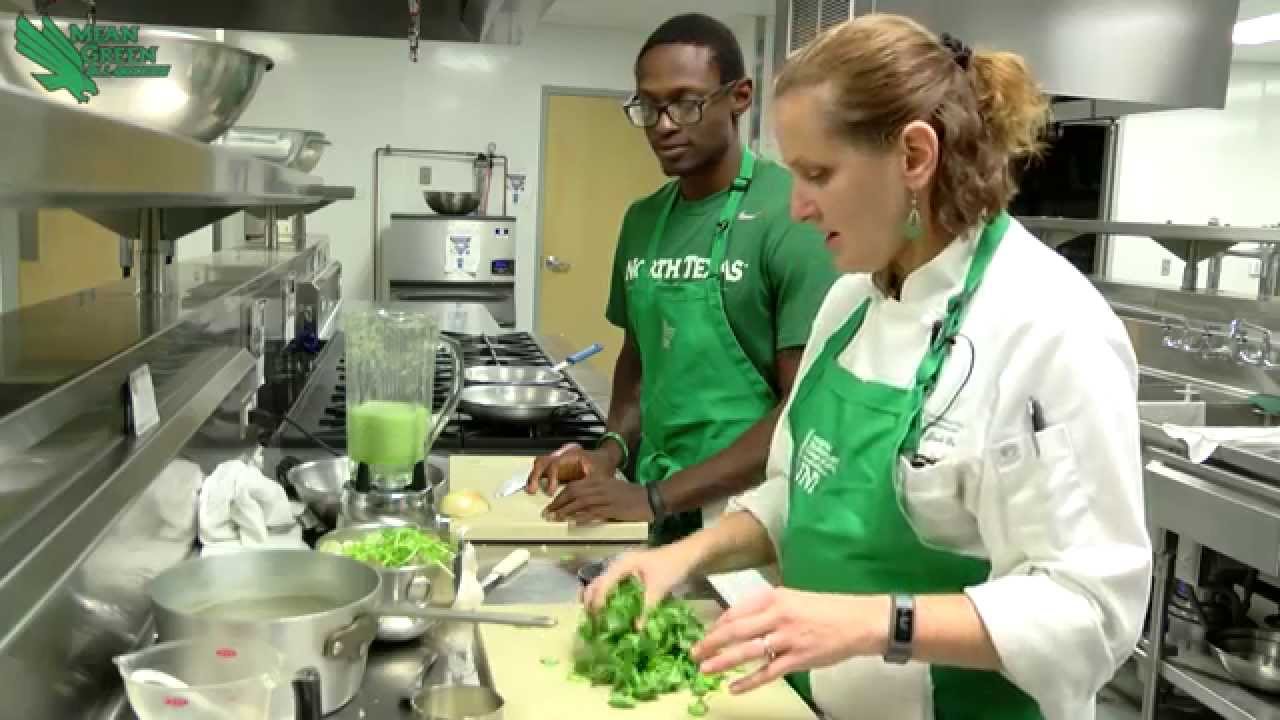 In The Kitchen Mean Green Enchiladas YouTube In The Kitchen Mean Green Enchiladas YouTube