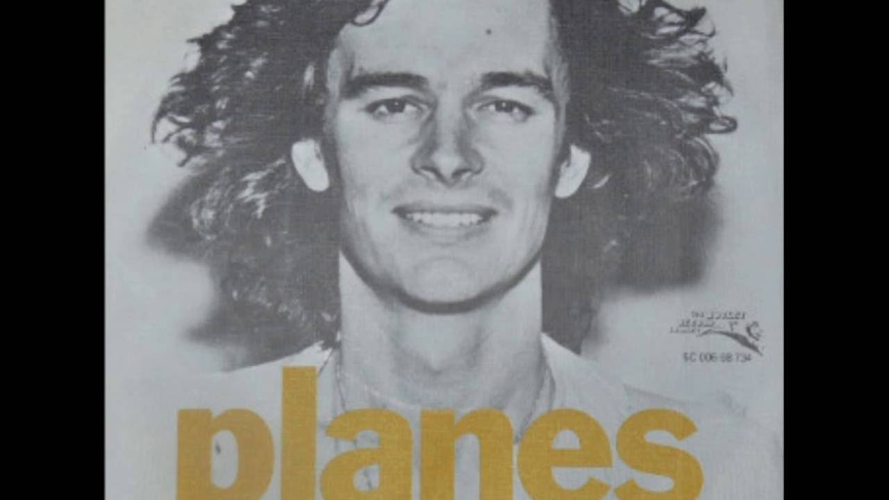 Planes - Colin Blunstone (1976) - YouTube
