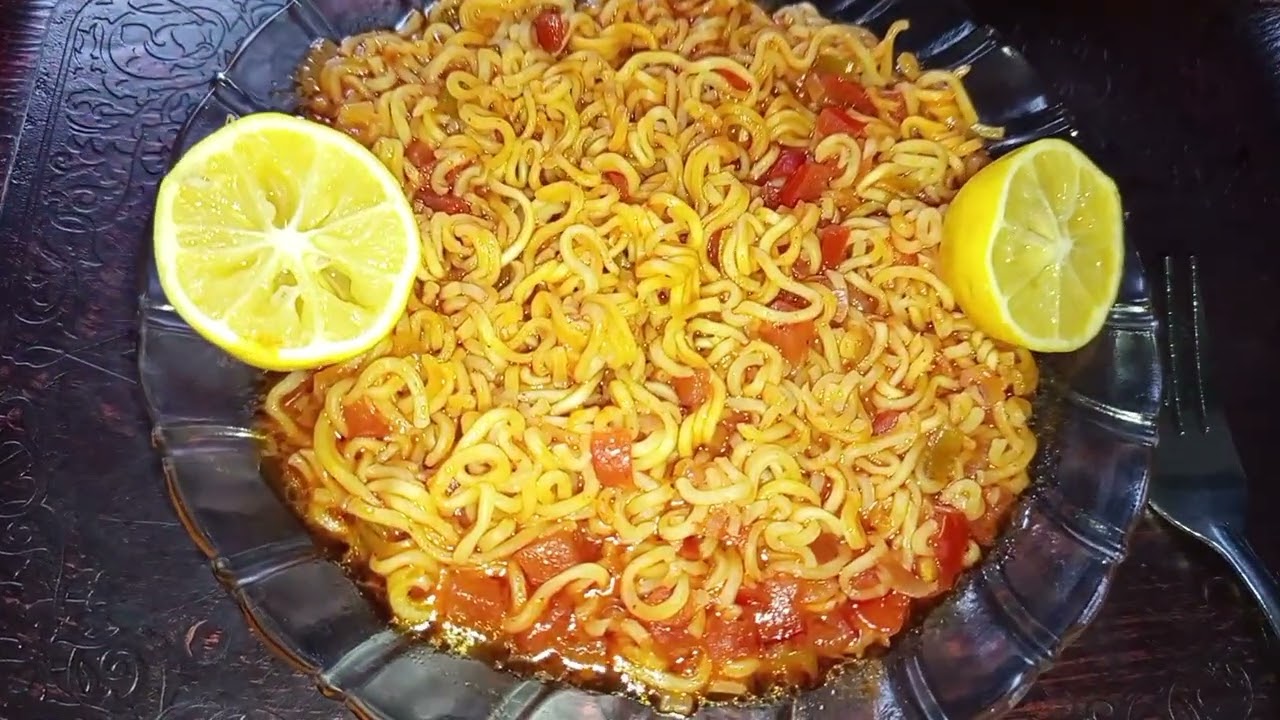 شوفو اليوم كيف ساويت اندومي وعملت طبقات بسكوت 