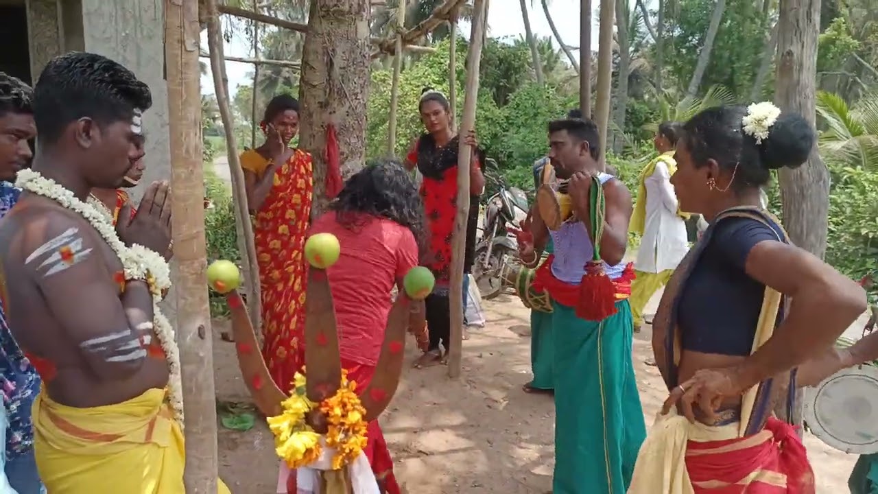 திருநங்கை மீது சாமி வரவைத்த பூசாரி | மயானகொல்லை நடத்த உத்தரவு தரும் காட்சி #pambaisenthil #poosari