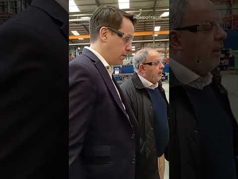 El diputado italiano Franco Tirelli visitó la fábrica Crucijuegos