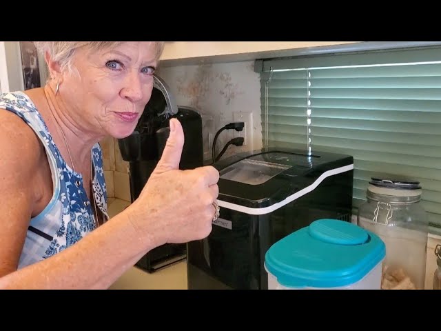 ecozy Ice Maker Countertop, 44lbs Per Day, 24 Cubes Ready in 13