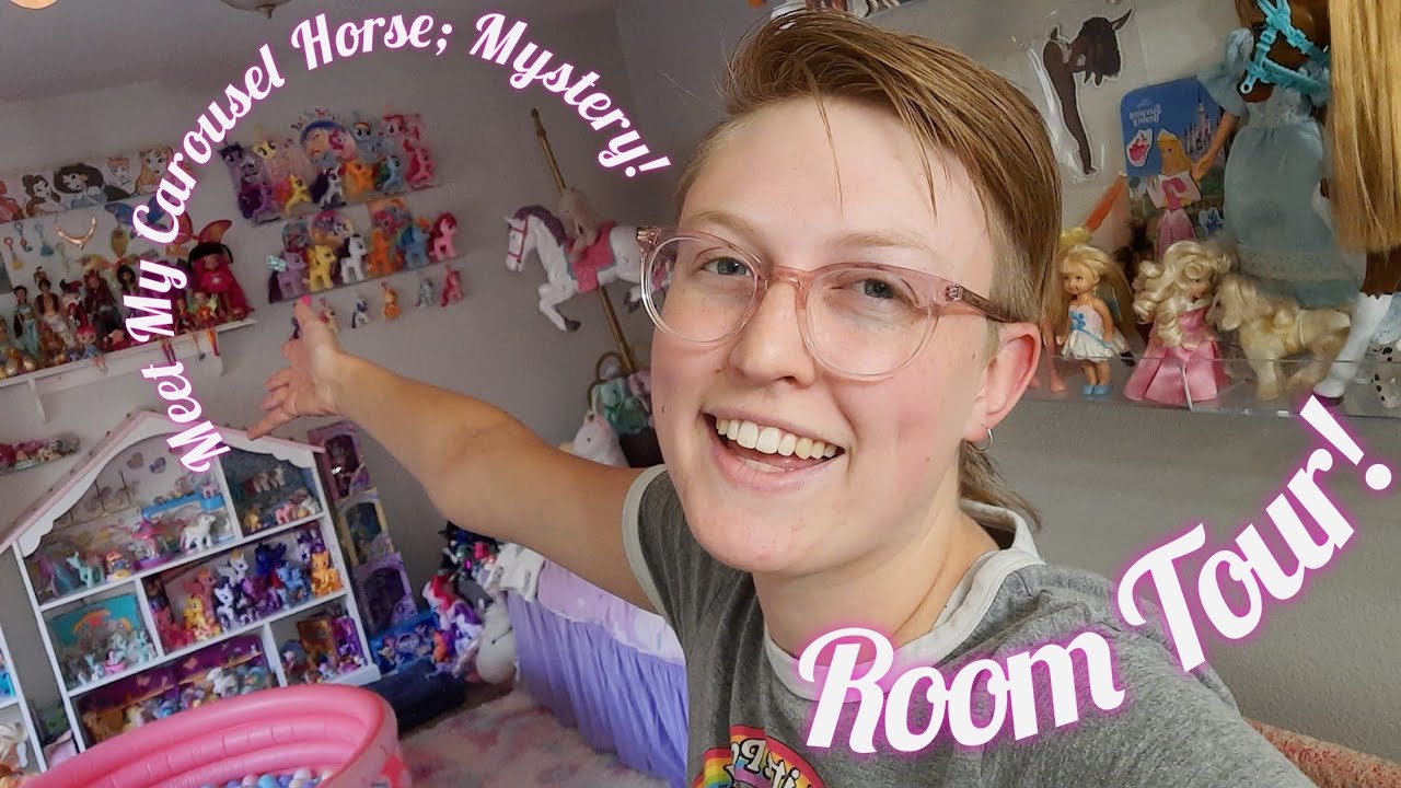 Makaroni Pony Room Tour Aug 2021 Update: Meet Mystery my Carousel Horse!