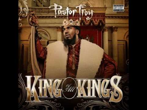 pastor troy lyin bout her crib