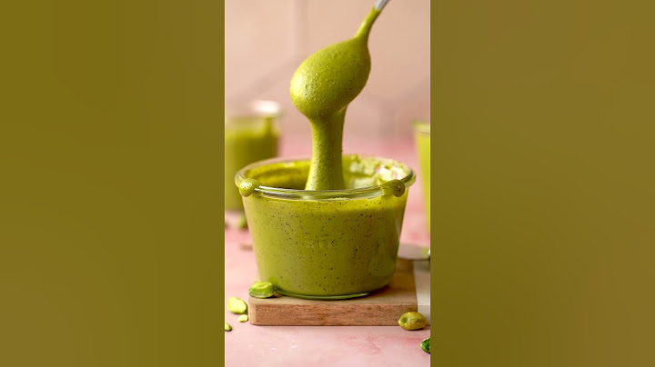 Homemade pistachio butter (1 ingredient!)
