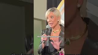 Famous She's the biggest gold diggerin the world.Can you guess howmuch 70-year-old Kris Jenner madefrom her Net Worth