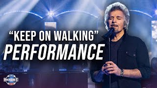 Gino Vannelli Performs The Classic "Keep On Walking" LIVE | Jukebox | Huckabee