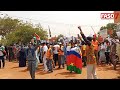 Burkina faso  des manifestants en colre devant lambassade des etatsunis  ouagadougou