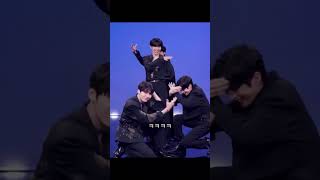 This scene will never be repeated😂💕 𝗢𝗡𝗘𝗨𝗦 #oneus #keonhee #leedo #hwanwoong #seoho #xion