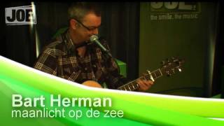 Miniatura de "Bart Herman zingt "Maanlicht op de zee" live in de JOE-studio!"