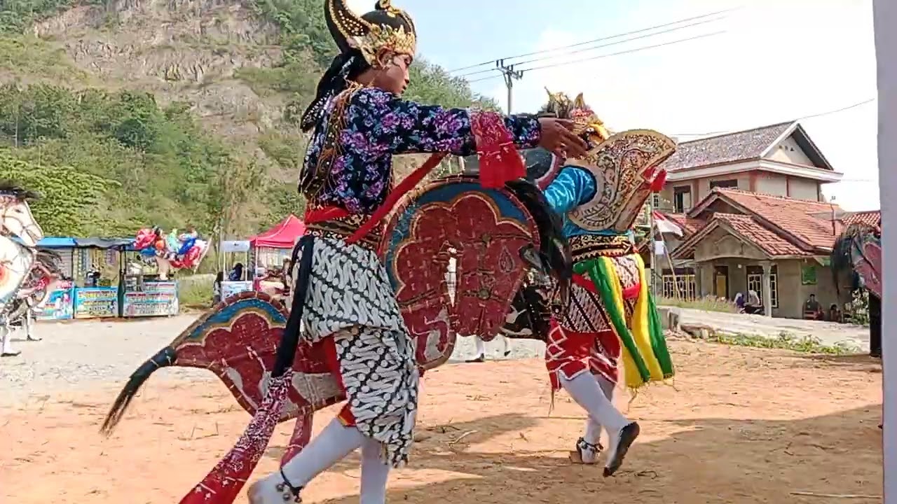 Jaranan bayer club terbaru sinden cantik bersuara merdu gending tayub Banyumasan gler angles tenan