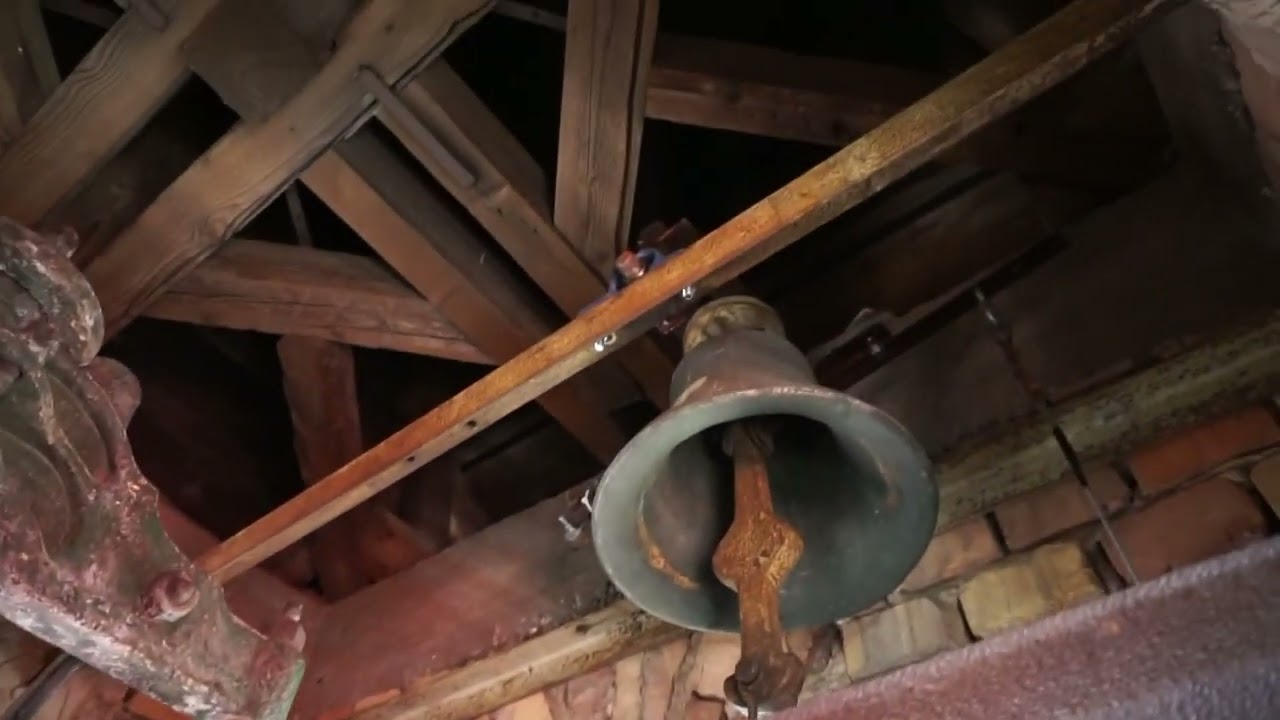 Monor (H) - A Református kistemplom harangjai (felújítás után)