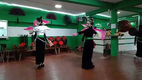 Hót girl dân tộc thái đẹp như các tiên nữ múa quạt