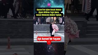 Kayseride Eşine Kucak Dolusu Çiçek Üren Yaşlı Amca,Sosyal Medyada Beğeni Topladı.