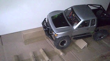 Axial SCX10 Honcho RTR 110 4WD Crawler at home #1