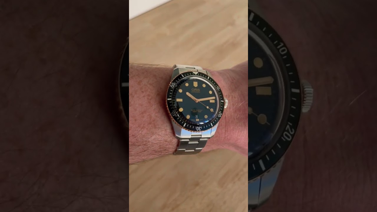 Wearing my Oris Divers Sixty-Five 40MM Bronze Bezel Today! 