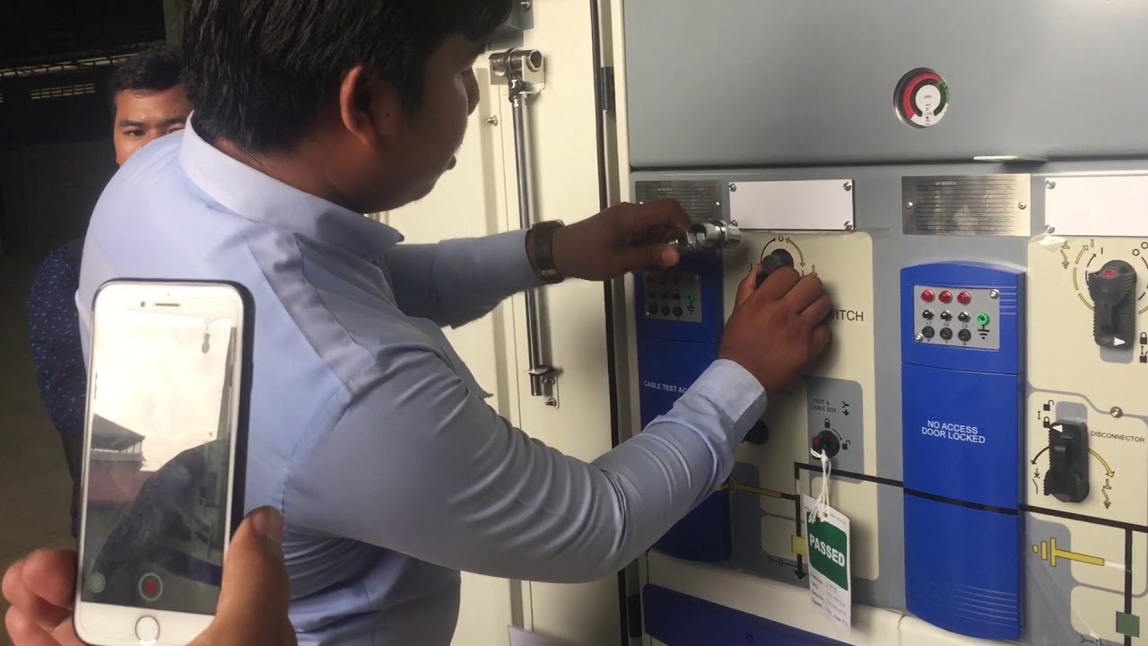 របៀបផ្ដាច់ភ្ជាប់ទូរ Lucy Switchgear YouTube