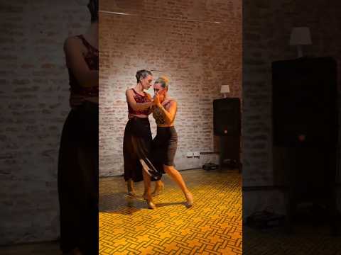 Dos diosas bailando juntas 😍 Virginia Vasconi y Lily Chenlo 🔥 Follow @tangoexpo