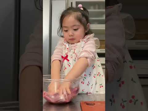 Video: 22 japanische Babymädchen