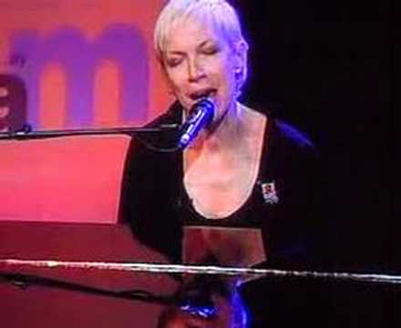 ANNIE LENNOX SINGING REDEMPTION SONG LIVE
