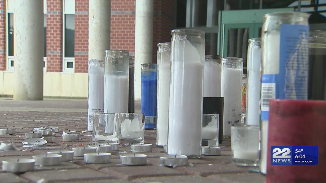 17-year-old killed in three-car crash in Connecticut