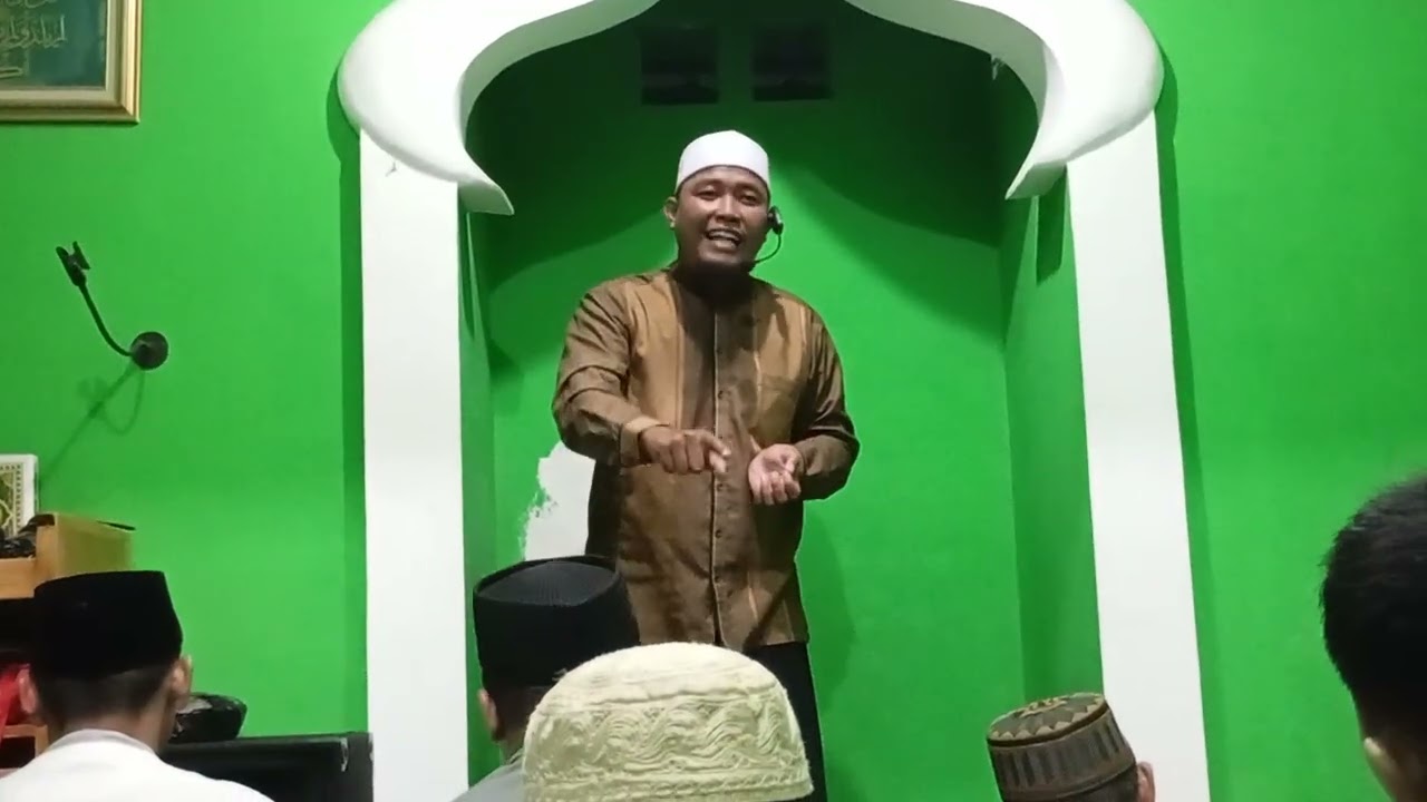 PA USTDZ UMAR FAROQ ,MENIKMATI NYA DI BULAN PUASA SELALU MENGINGAT ALLOH SWT DAN ROSUL NYA 