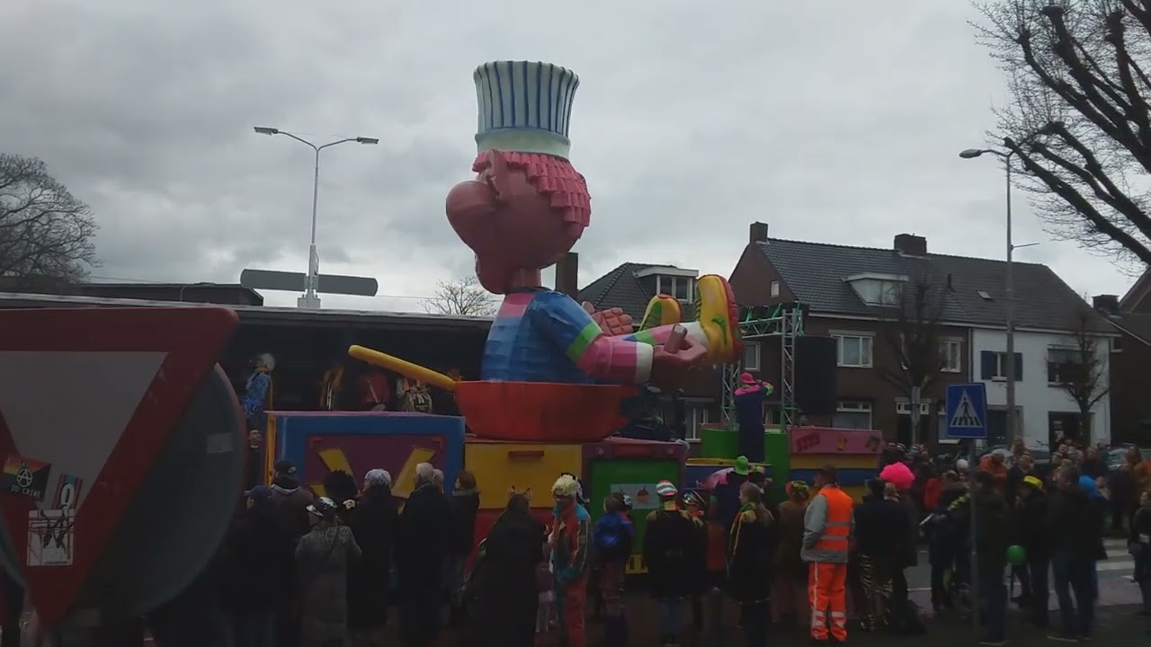 grote rogstaekers optocht weert 2023  19 februari