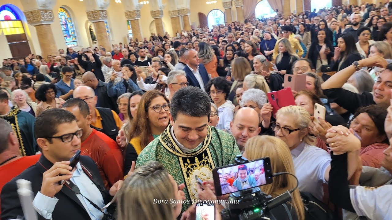Padre Robson de Oliveira na Diocese de Mogi das Cruzes