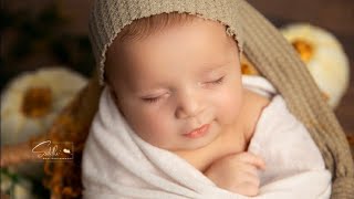 Newborn Baby Photography | Newborn Baby Photos | Newborn Photoshoot | Newborn Shoot | Newborn Photos screenshot 5
