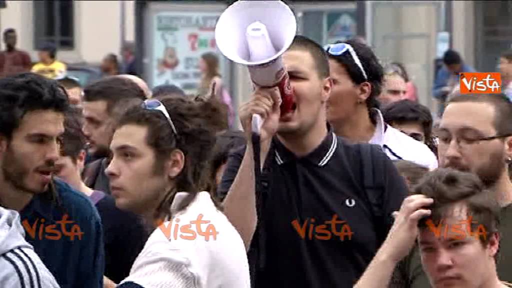 SALVINI CONTESTATO A PERUGIA IMMAGINI 18-05-15
