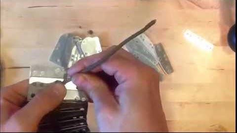 Assembling a Row of Lamellar "D" Plates