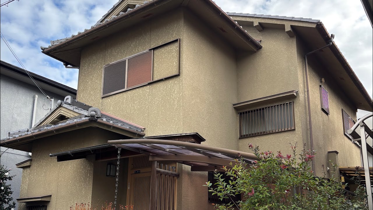 橿原市菖蒲町1丁目　一戸建て　880万円