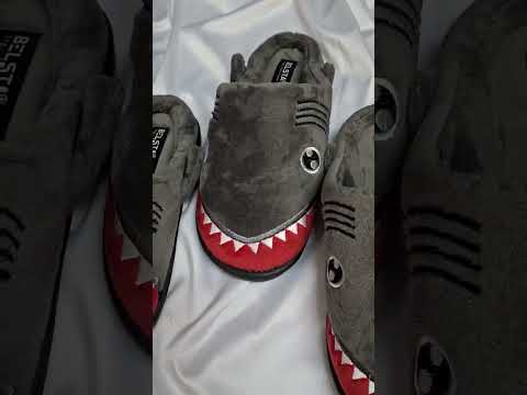 Тапочки жіночі домашні дл відпочинку ваших ніжек ТМ БЕЛСТА з сірого велюра в виде акули, видео 1