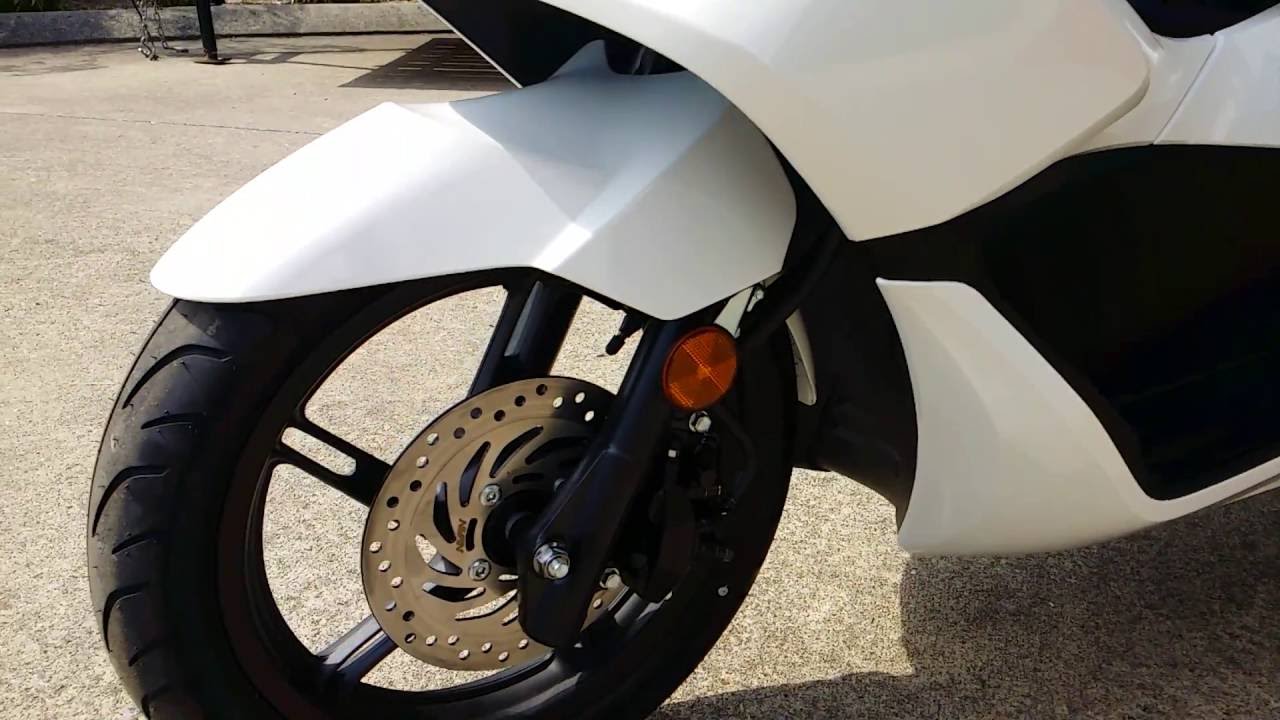 2017 Honda PCX150 Scooter Walk-Around Video | Pearl White PCX 150