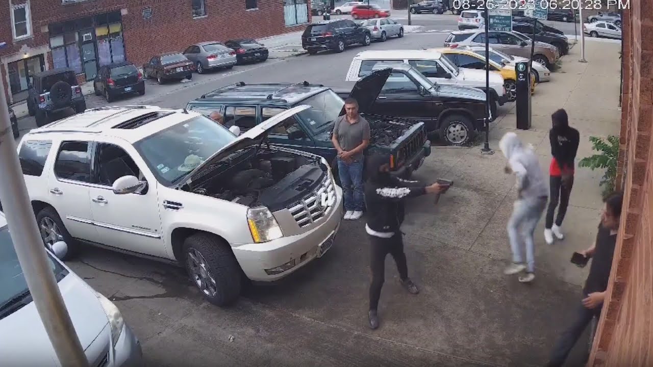 CPD: 10 armed robberies take place in 2 hours on West Side