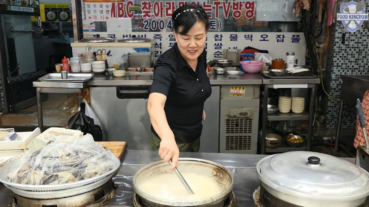 ⁣놀라운 가성비!! 잔치국수+김밥 세트가 단돈 3000원 / 길거리음식 / 부천 자유시장