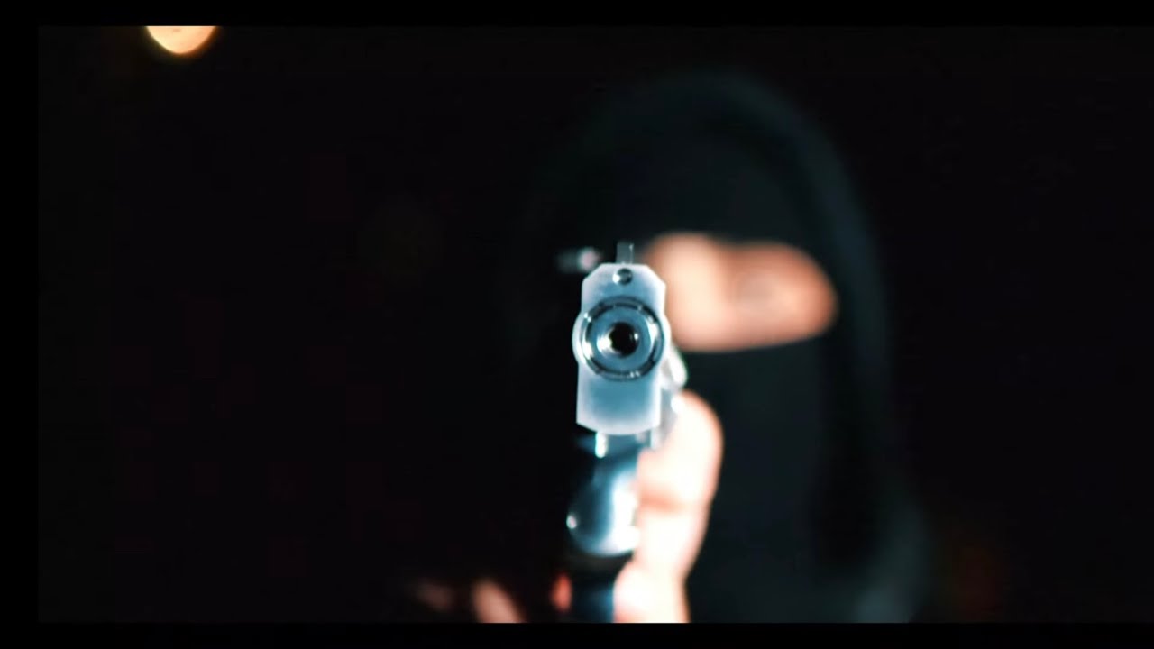 Regardez Biwai - Malcolm (Clip Officiel) sur YouTube Regardez Biwai - Malcolm (Clip Officiel) sur YouTube
