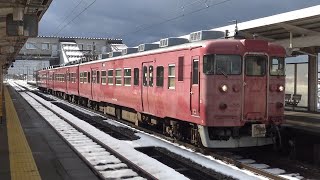 【4K】JR七尾線　普通列車413系電車　ｻﾜB11編成　津幡駅発車