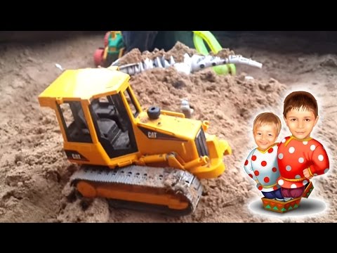 Машина на пеньках