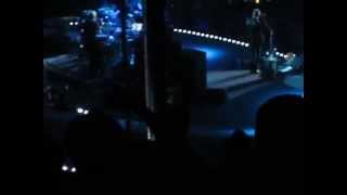 THE POLICE: "Walking on the Moon." (Live @ MSG, NYC, 2008)