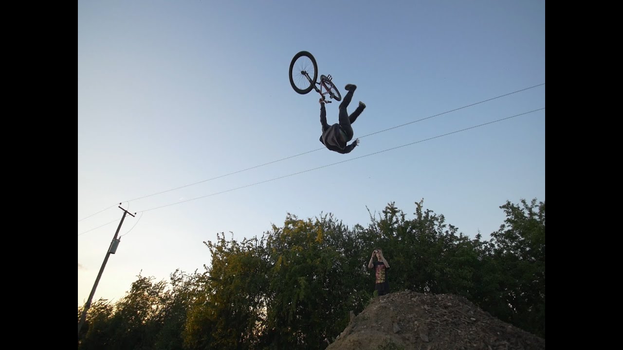 MTB FAILS: So I guess frontflips are quite Hard?
