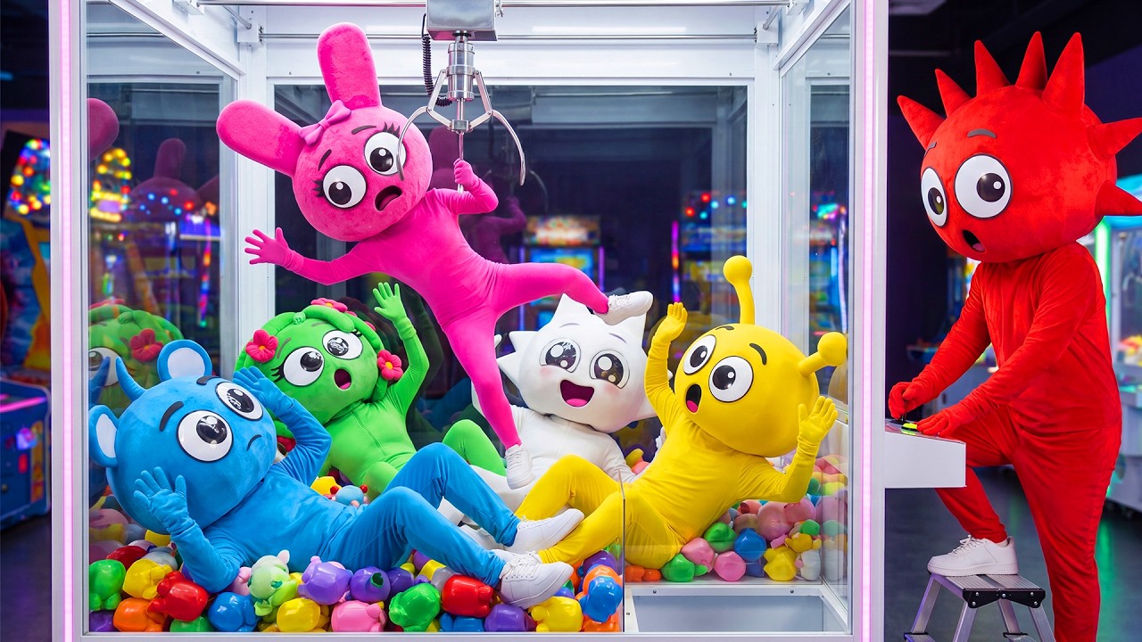 Pinki & Friends Discover Fun Games Inside the Ball Pit! - YouTube