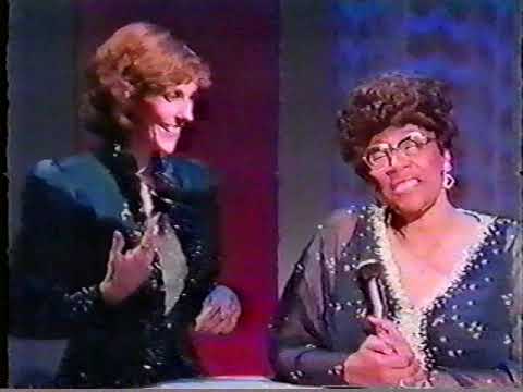 Ella Fitzgerald Karen Carpenter singing together - YouTube
