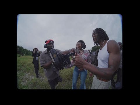 Little Simz – Point And Kill feat. Obongjayar (Behind The Scenes)