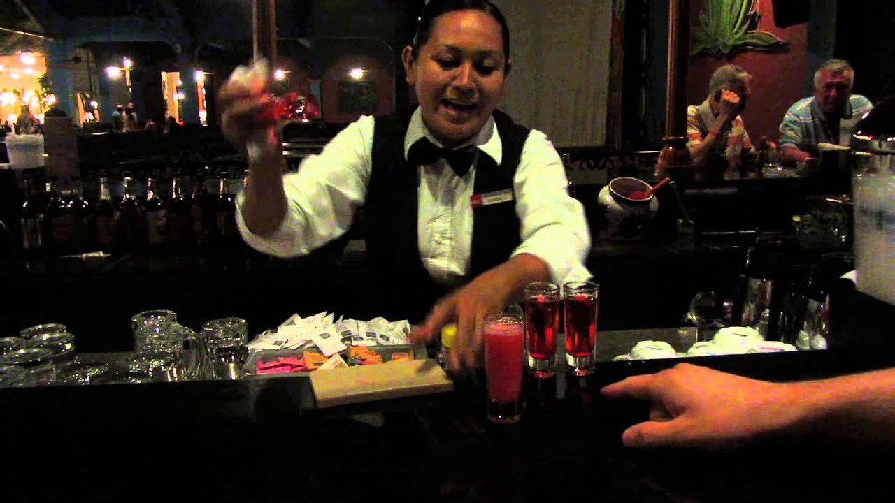 Tequila Bum Bum en Playa del Carmen - Hotel Riu Tequila!!! - YouTube