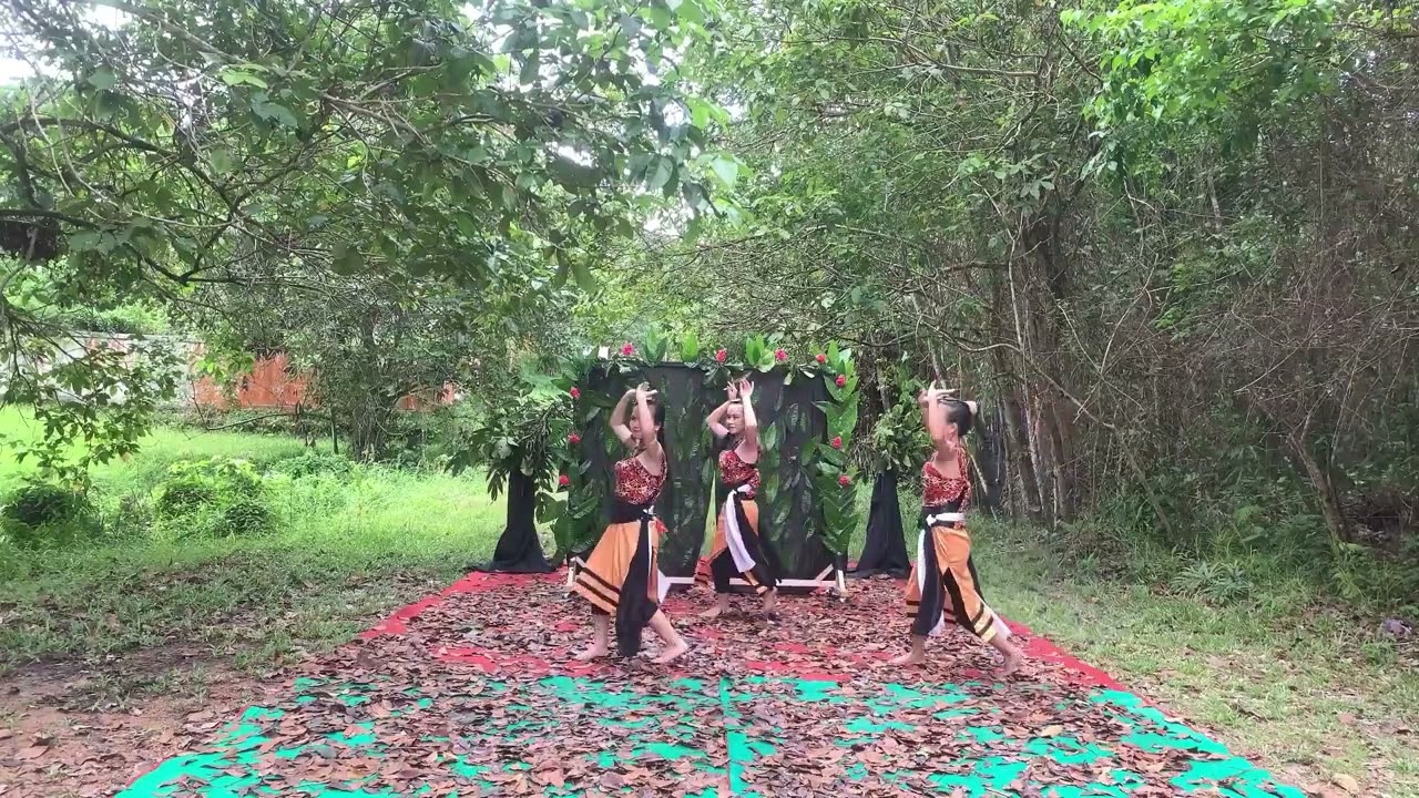 JUARA 1 FLS2N CABANG TARI KREASI TH 2023 SMPN 4 BULIK ( PAMALI KELUAR WAKTU MAGHRIB)