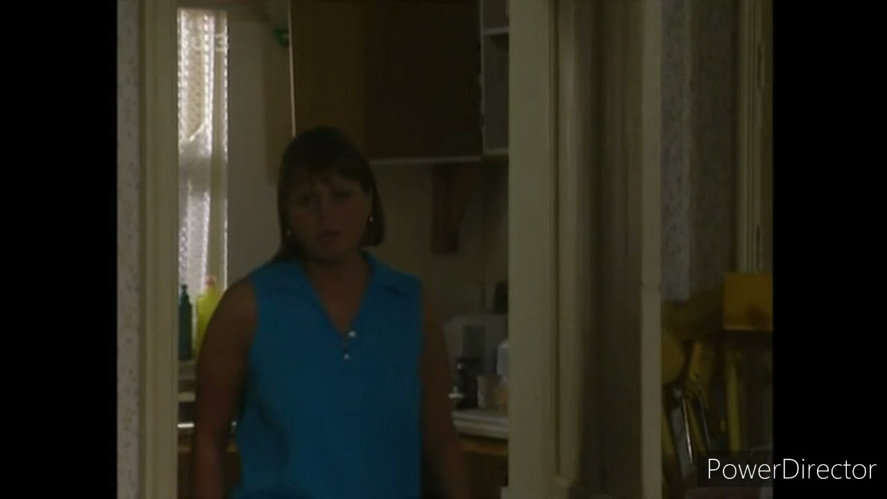 Classic Corrie - Les Battersby vs. Owen Williams (30th June 1999* Original Date)