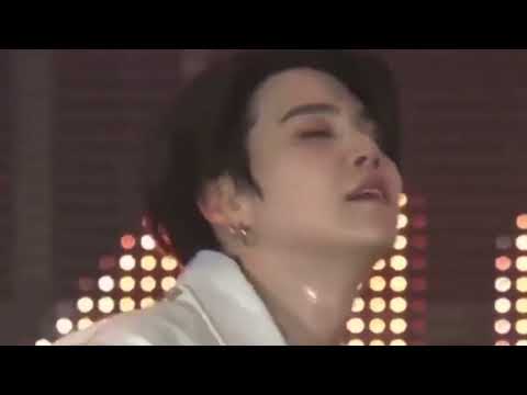 Min yoongi don't be so hot🔥 .. My poor heart cant take this🤭