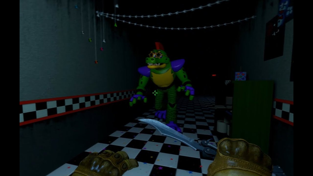 ПУГАЮ ОХРАННИКА В Garrys mod ЙОУ